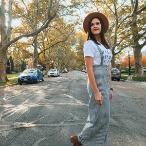 Overall skirt; suspenders- NEW